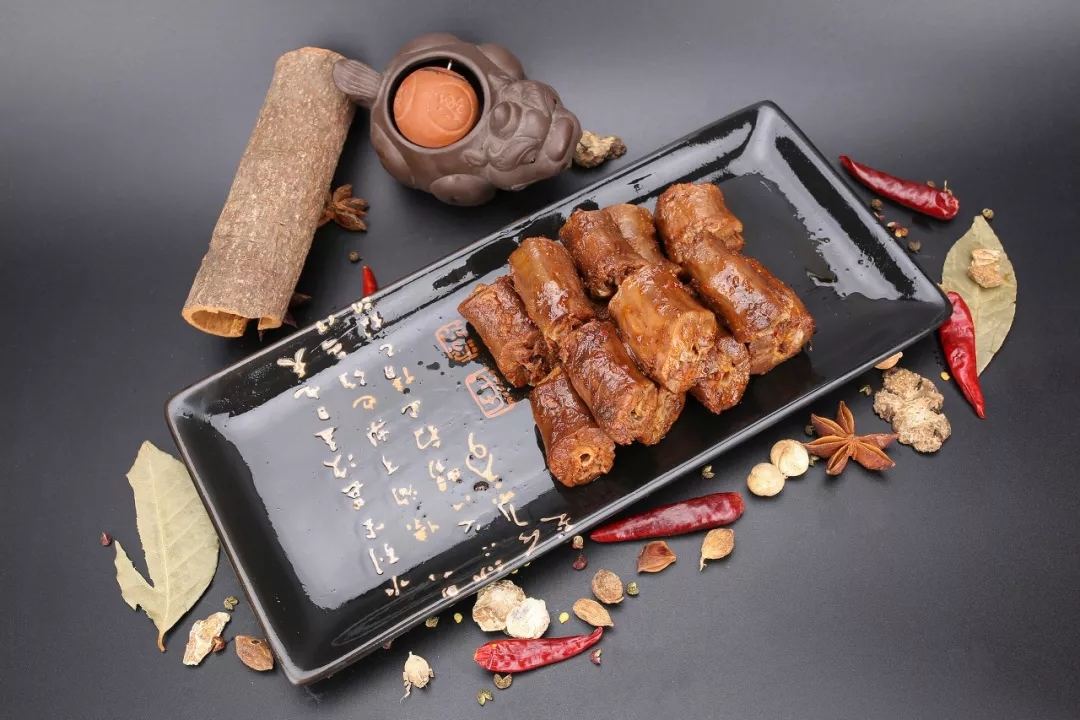 《國際金融報》專訪李維華談雙鴨爭霸:絕味大漲領跑,周黑鴨凈利大跌苦命追